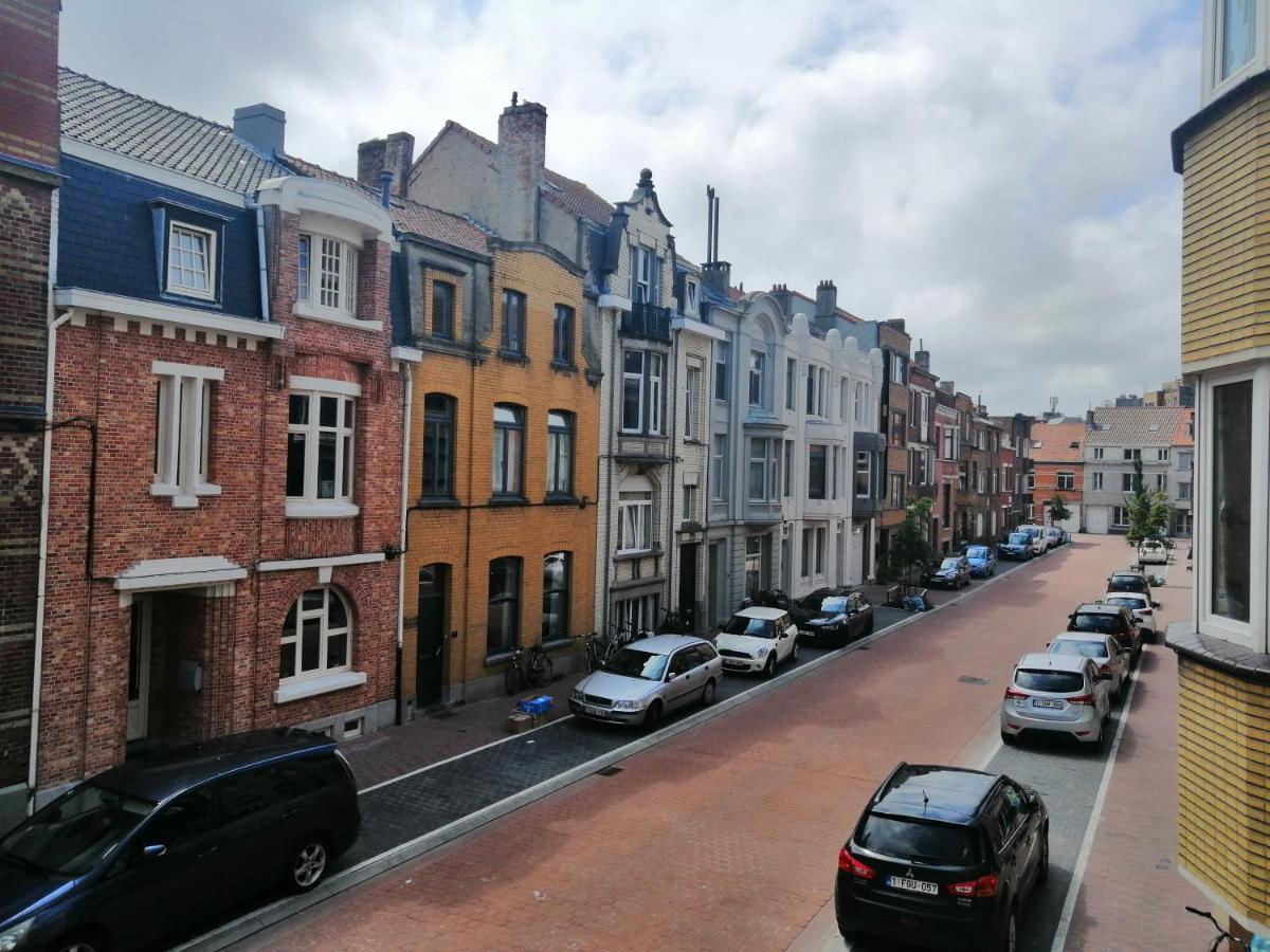 Large Apartment 800M From The Beach 90 Square Meters Ostende Exterior foto